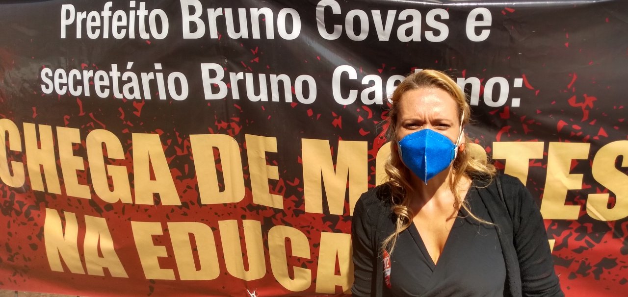 Adriana Paz em Ato em frente da Prefeitura de São Paulo em 6 de maio