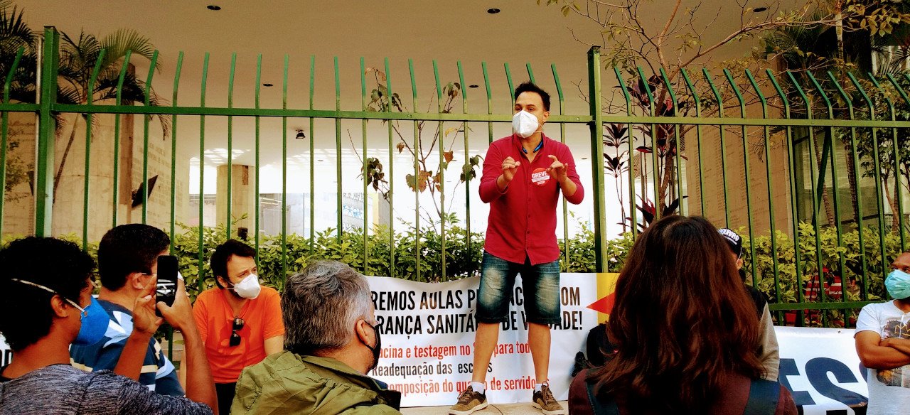 Ato em frente da Câmara Municipal de São Paulo 01