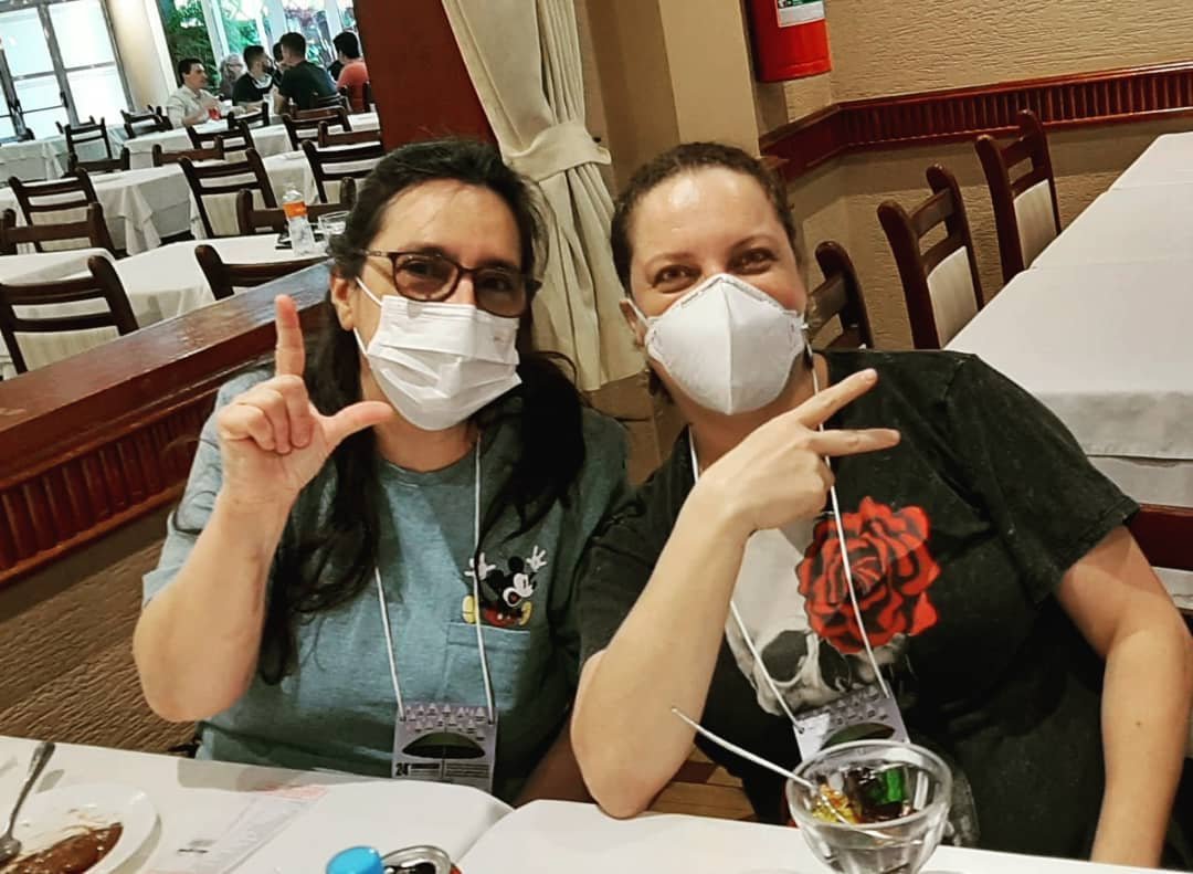 Companheiras do Renova SINESP no intervalo do Congresso. Simone Coelho e Ana Maria Guabiraba.