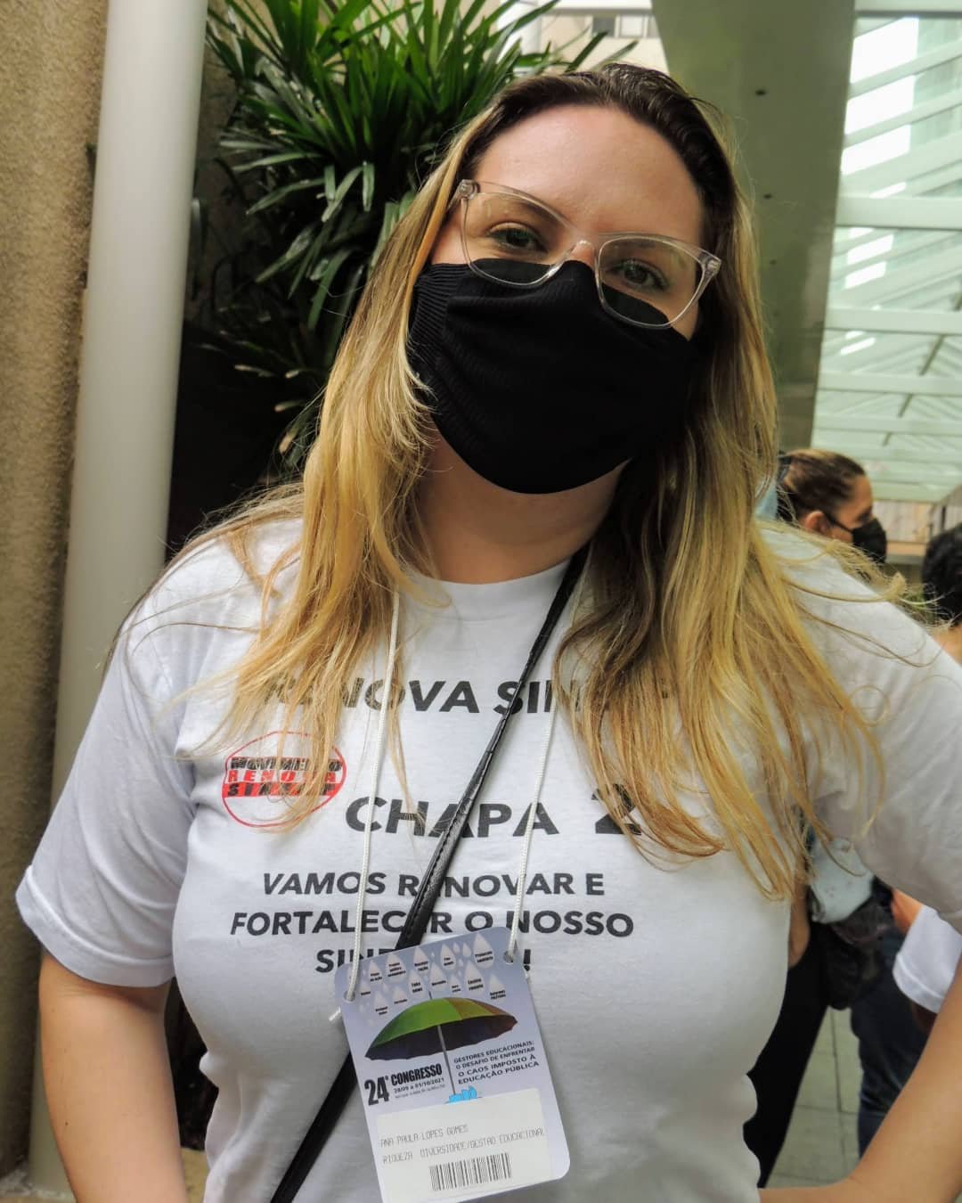 Ana Paula Lopes, diretora de escola na região da DRE Guaianases, integrante do Movimento Renova SINESP,  no encerramento do Congresso do Sindicato.